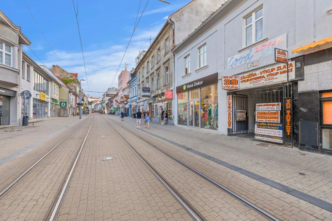 Charming Apt In Centre /W Ac Братислава Экстерьер фото
